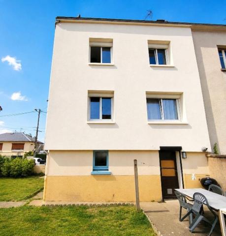 Maison Bonneval  81 m2 - 2 Chambres 1 bureau