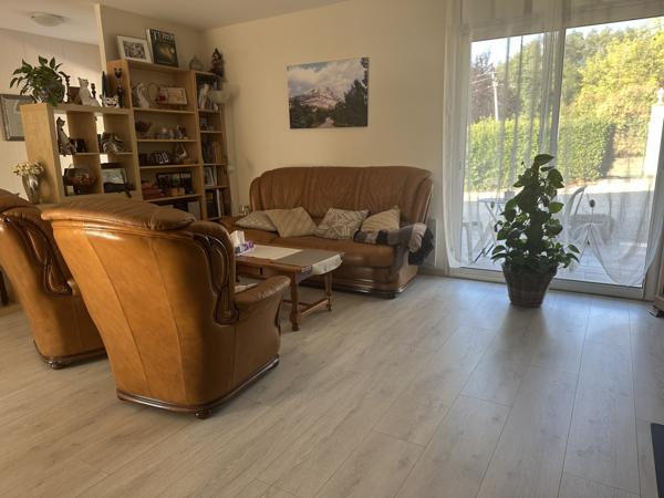 Beaupuy (82600) Maison familiale avec parc piscine et grand garage