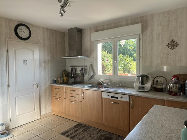 Beaupuy (82600) Maison familiale avec parc piscine et grand garage