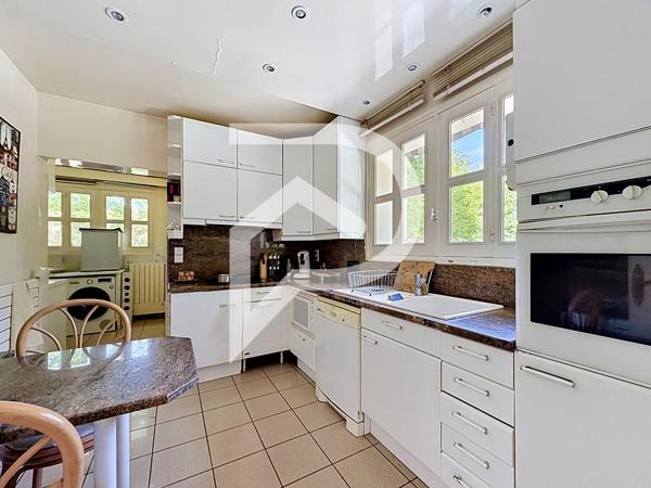 Maison 8 pièces 170.76 m2