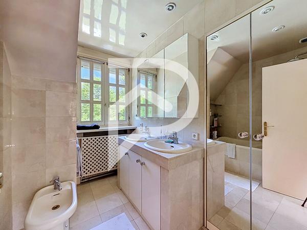 Maison 8 pièces 170.76 m2