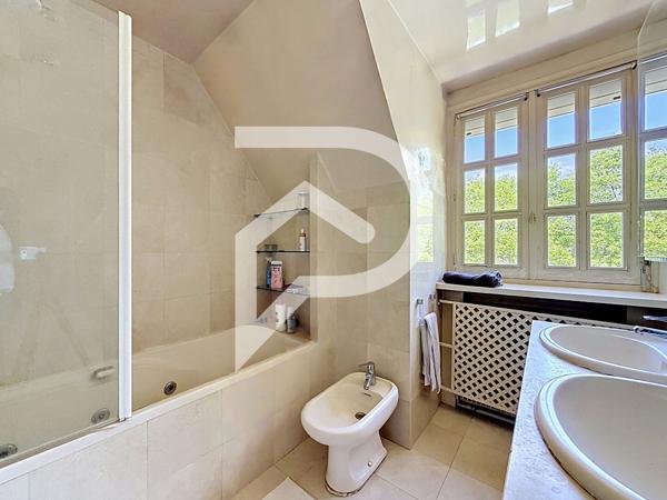 Maison 8 pièces 170.76 m2