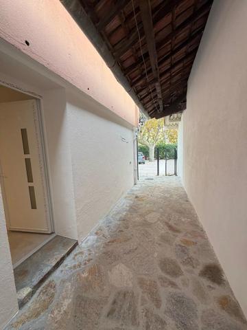 Vente                                                      Appartement
                        
                     4 pièces                      81 m2                     à Bormes-les-Mimosas