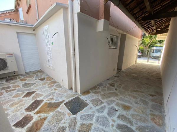 Vente                                                      Appartement
                        
                     4 pièces                      81 m2                     à Bormes-les-Mimosas