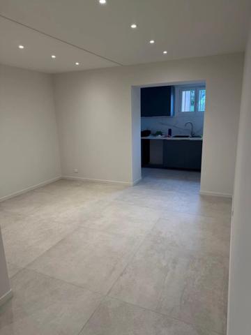 Vente                                                      Appartement
                        
                     4 pièces                      81 m2                     à Bormes-les-Mimosas