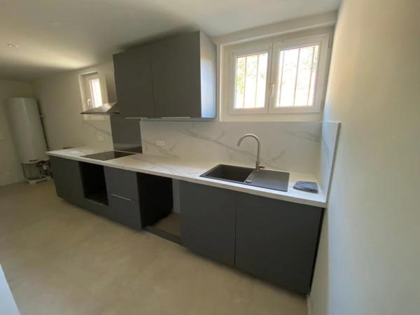 Vente                                                      Appartement
                        
                     4 pièces                      81 m2                     à Bormes-les-Mimosas