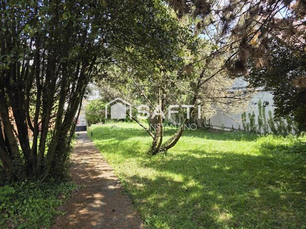 Terrain de 500 m² à bâtir en Lot Avant