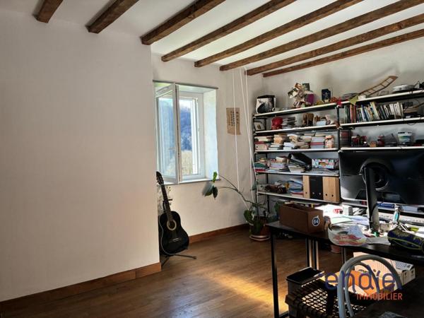 Maison Grange Terrain 7 350 m² , Sans Vis-à-Vis