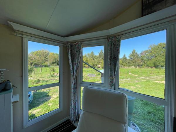 Venez découvrir ce coin de nature prêt à accueillir votre nouveau projet de vie !!