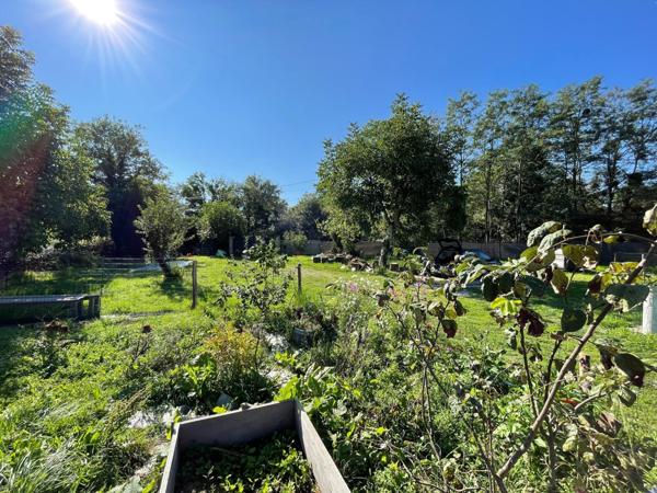 Venez découvrir ce coin de nature prêt à accueillir votre nouveau projet de vie !!
