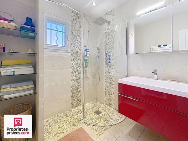 Rians VILLA T4 garage piscine sur 1200 m²