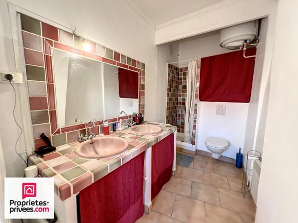 RIANS Appartement T2 2 -ème étage loué lumineux 45 m²