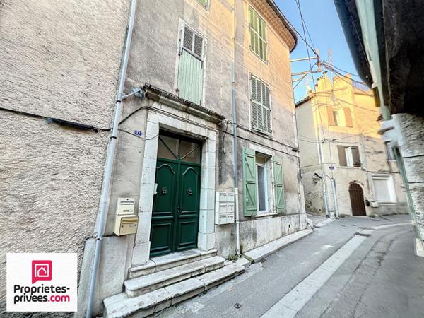 RIANS Appartement T2 2 -ème étage loué lumineux 45 m²