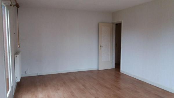 Appartement à louer à Bayeux dans le Calvados (14400), ref : L557   
AVENUE CONSEIL