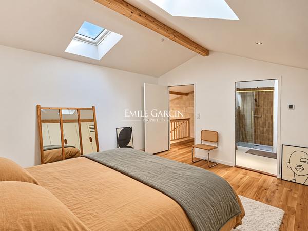 À vendre -  Maison - Bordeaux Saint Genès - Jardin - piscine - cave