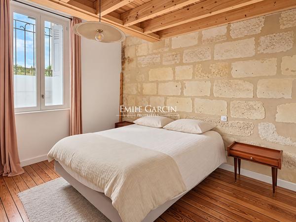 À vendre -  Maison - Bordeaux Saint Genès - Jardin - piscine - cave