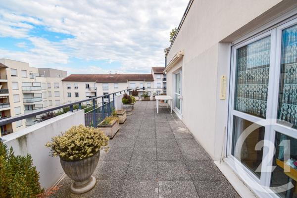 Appartement T5 à vendre  5 pièces - 100,64 m2 VILLEFRANCHE SUR SAONE - 69