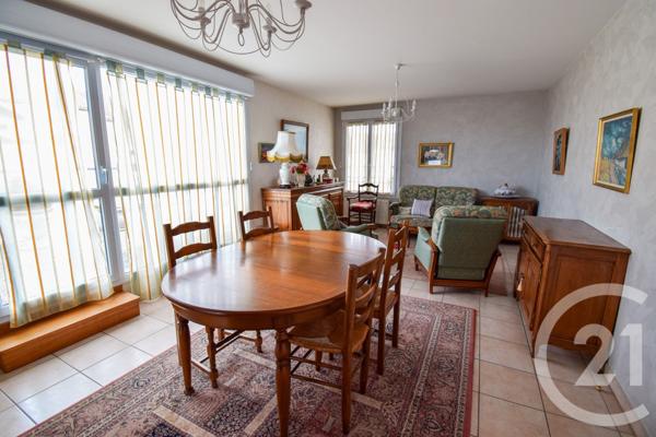 Appartement T5 à vendre  5 pièces - 100,64 m2 VILLEFRANCHE SUR SAONE - 69