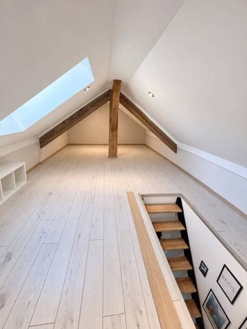Appartement loft avec balcon et place de parking