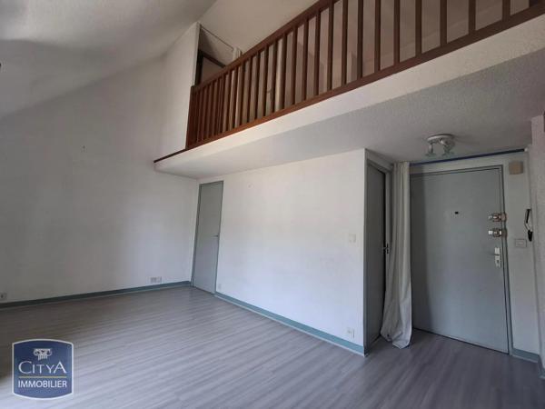Appartement à louer 2 pièces 39.27m² Clermont-Ferrand (63000)