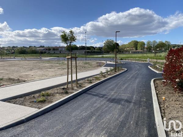 Land for sale 1 740 m² Pézenas