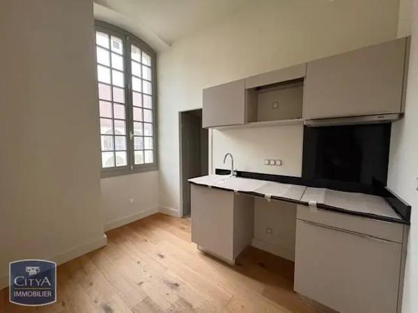 Appartement à louer 1 pièce 21.6m² Dole (39100)