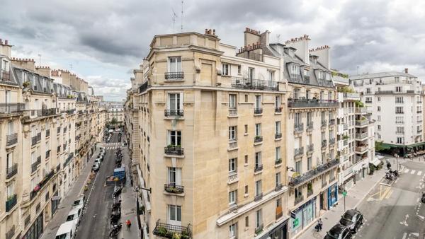 Appartement Paris 18 e - JULES JOFFRIN