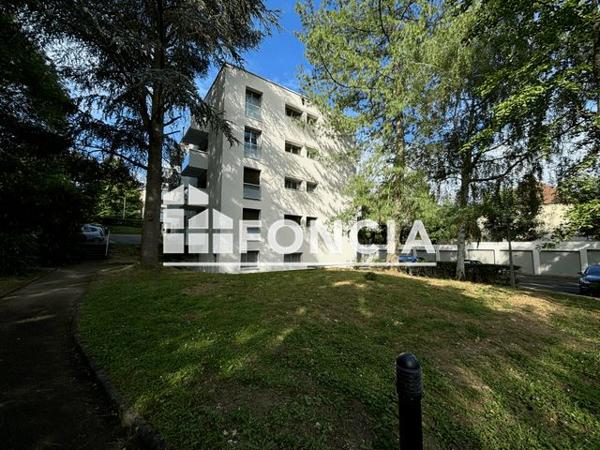 Location Studio 22.8 m² - 25 RUE PAUL LEPLAT Marly Le Roi 78160