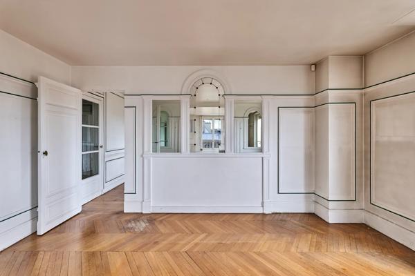 Appartement Paris 7e - CHAMP DE MARS