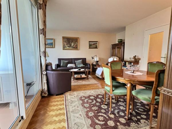 Monplaisir, T2 61m² avec loggia au calme, un garage