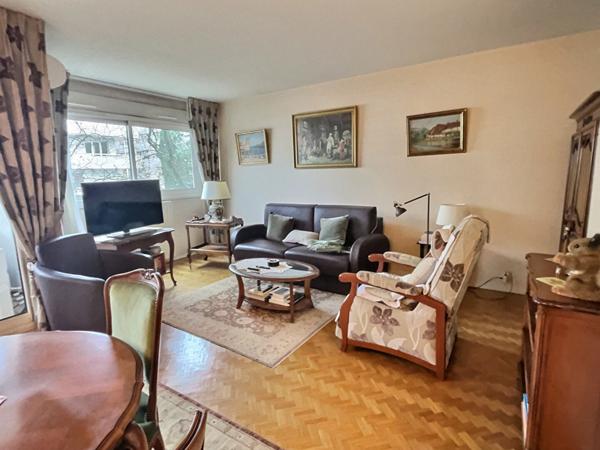 Monplaisir, T2 61m² avec loggia au calme, un garage