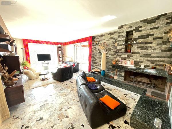 Maison individuelle à vendre à Manosque dans les Alpes-de-Haute-Provence (04100), ref : 025/1893