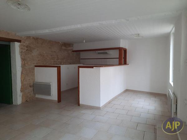 Location maison Pons : 635 € - AJP Immobilier Pons