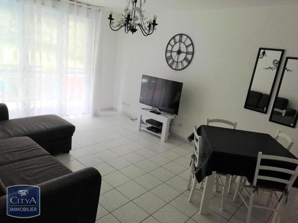 Appartement à louer 3 pièces 61.8m²