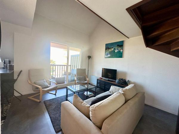 Joli F3 en Duplex, avec piscine et belle vue dégagée