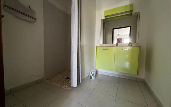 Appartement à vendre    2 pièces •  Cayenne