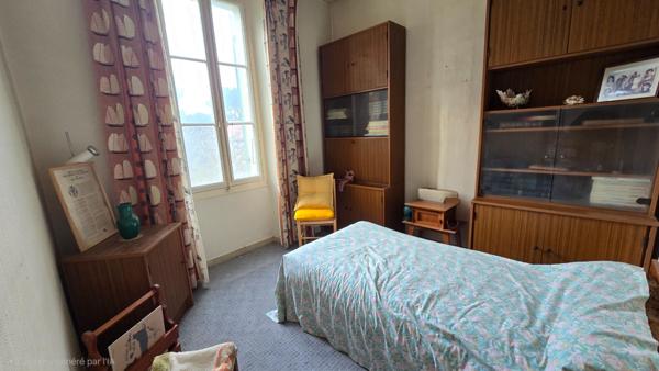 Marignane, Maison 7 pièces 161 m2 sur une parcelle de 422 m² + garage.