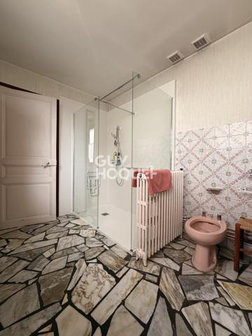 QUARTIER HENRIVILLE- MAISON AVEC CHARME D'ENVIRON 120M² AVEC JARDIN