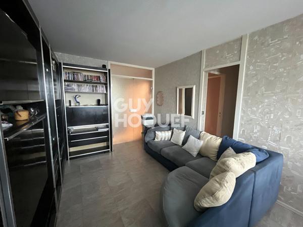 Appartement traversant 4 pièces avec garage, cellier et loggia - Bron