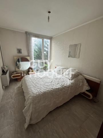 Appartement traversant 4 pièces avec garage, cellier et loggia - Bron