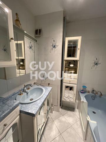 Appartement traversant 4 pièces avec garage, cellier et loggia - Bron