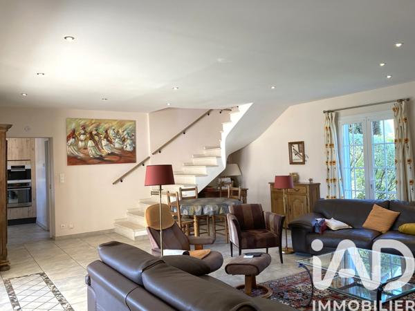 Maison à vendre 7 pièces 183 m² L'Isle-sur-la-Sorgue