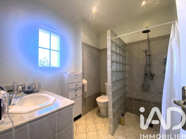 Maison à vendre 7 pièces 183 m² L'Isle-sur-la-Sorgue