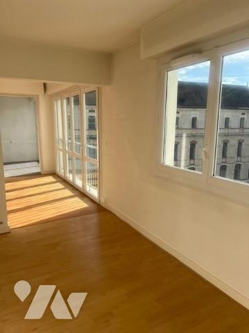 VANNES - CENTRE VILLE - APPARTEMENT T3 de 78m2