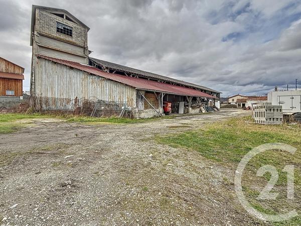 à vendre  1000 m2 PRAT BONREPAUX - 09