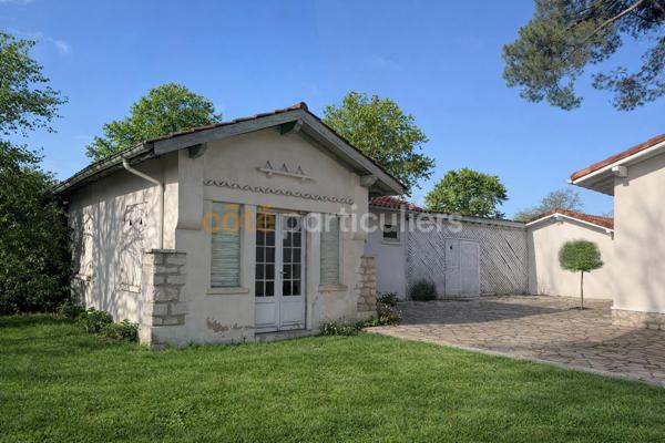Vente
                Demeure de Prestige155 m² - 5 Pièces -
                    MONT DE MARSAN (40000)