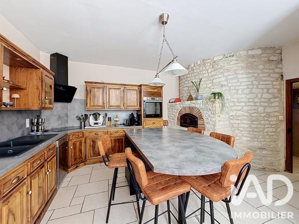 Maison à vendre 5 pièces 138 m² Saint-Bris-le-Vineux