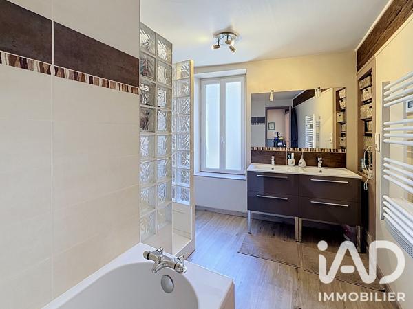Maison à vendre 5 pièces 138 m² Saint-Bris-le-Vineux