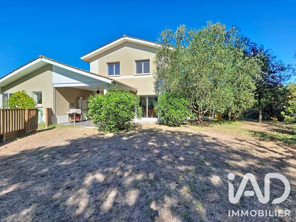 Maison à vendre 8 pièces 197 m² Mérignac