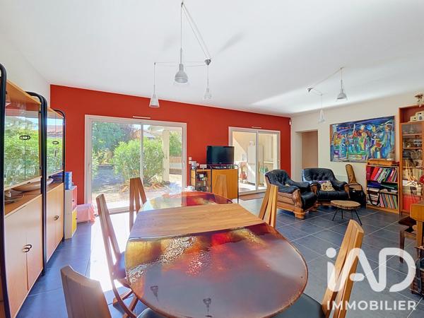 Maison à vendre 8 pièces 197 m² Mérignac